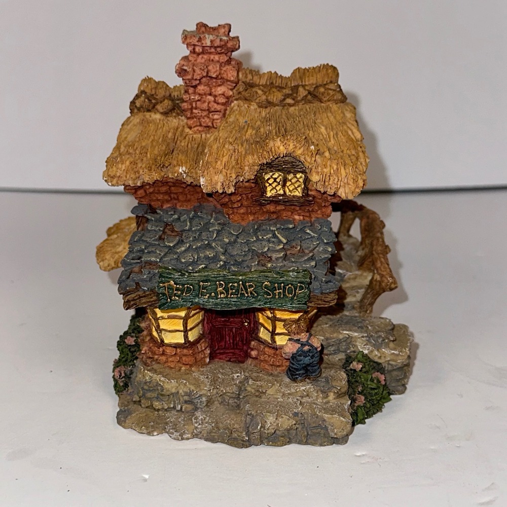 Boyds Bearly Built Villages Ted E Bear Shop Miniature Home Figurine 2000